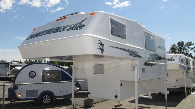 2017 Northern Lite Special Edition Series Campers 9-6 Q Cla