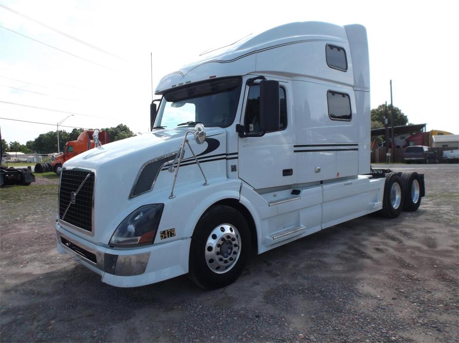 2009 Volvo Vnl64t780  Conventional - Sleeper Truck