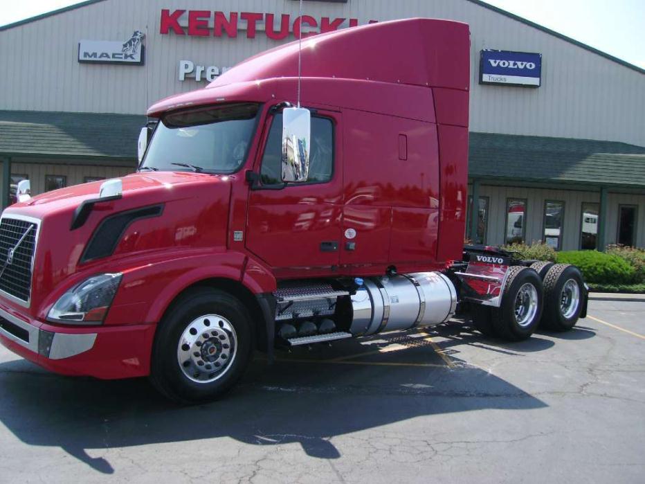 2016 Volvo Vnl  Conventional - Sleeper Truck