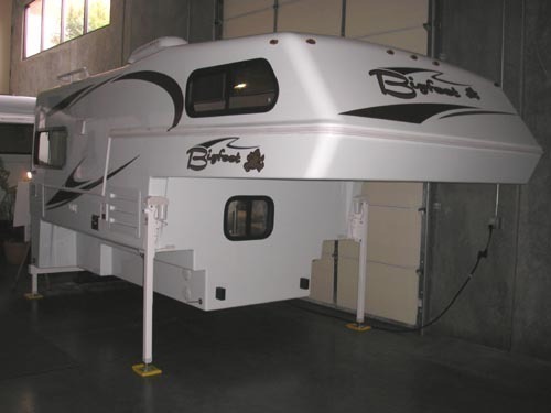 2016 Bigfoot Rv 15C9.5FS