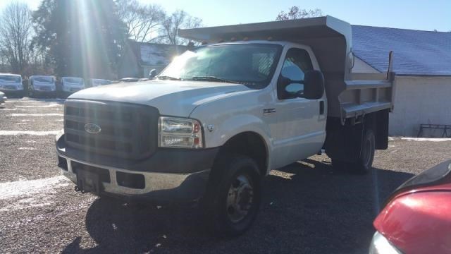 2005 Ford F350 Super Duty  Cab Chassis