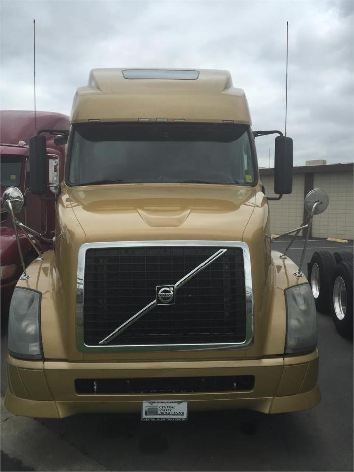 2012 Volvo Vnl64t780  Conventional - Sleeper Truck