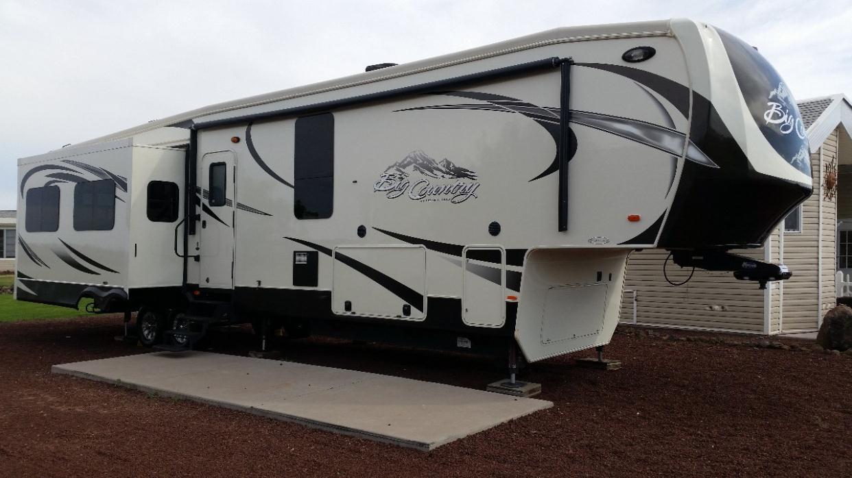 2014 Heartland Big Country 3950 FRONT MASTER BATH WOW!
