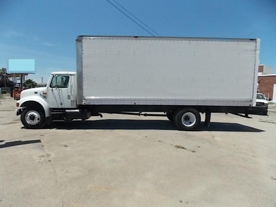 1995 International 4900dt  Box Truck - Straight Truck