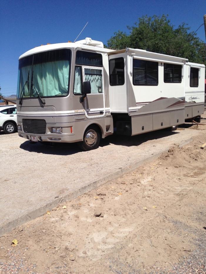 2000 Fleetwood Southwind 32V