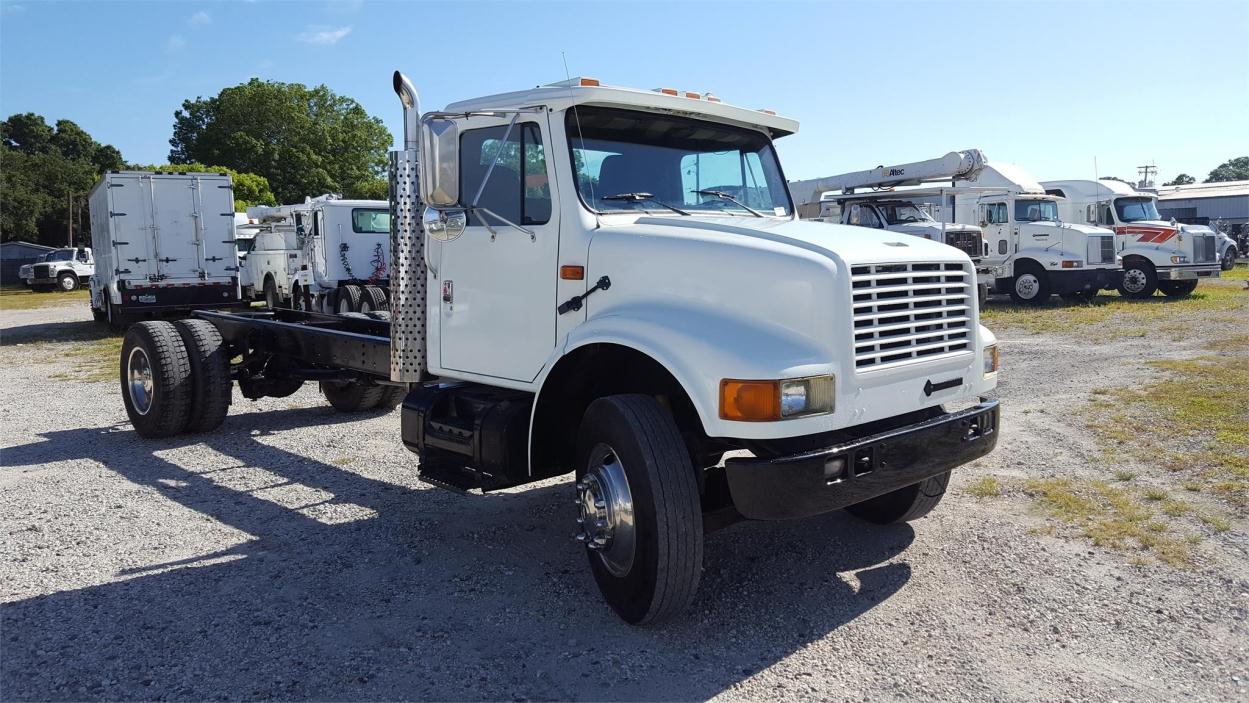 1994 International 4900  Cab Chassis