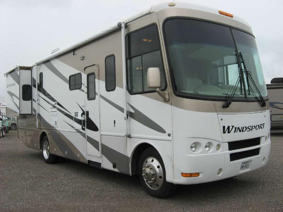 2007 Thor Motor Coach Windsport Windsport 32R Basement