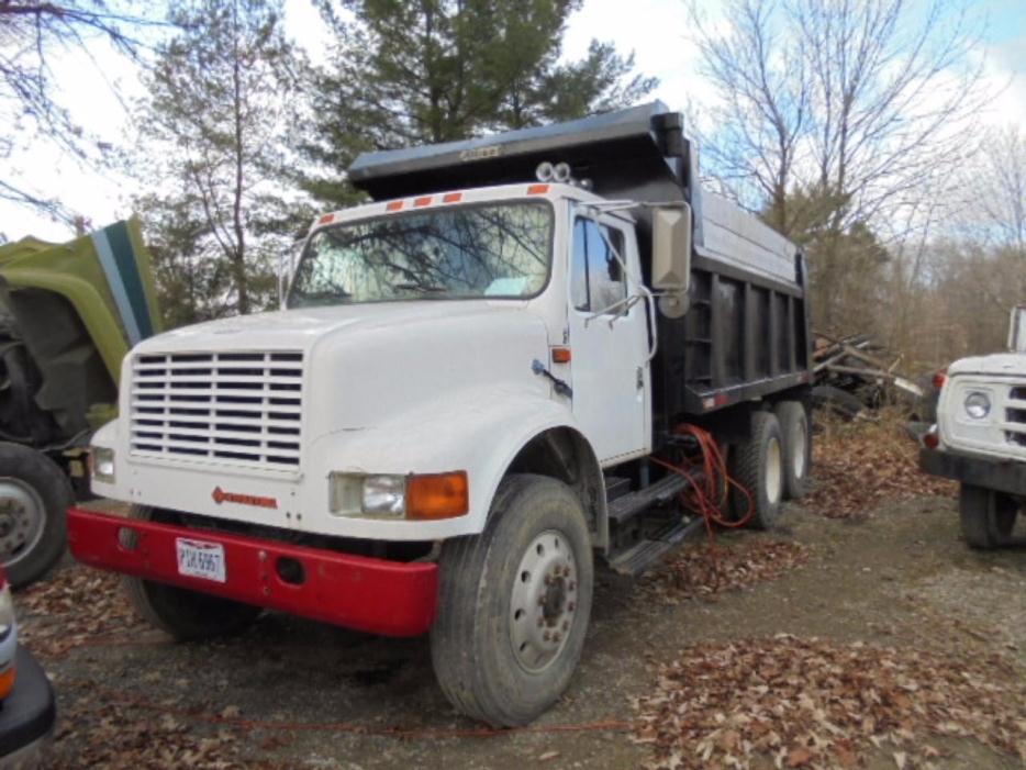 1992 International 4900  Dump Truck