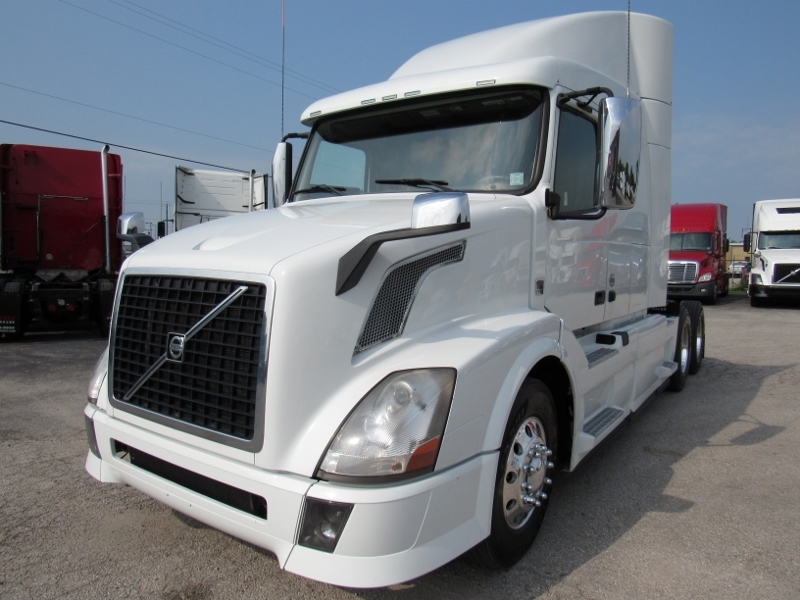 2013 Volvo Vnl630  Conventional - Sleeper Truck