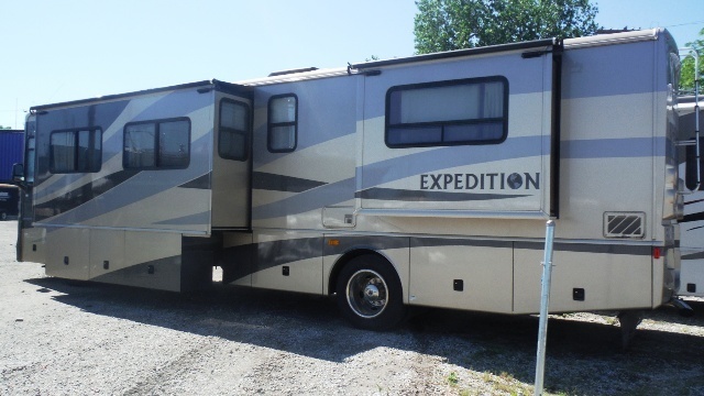 2005 Fleetwood Expedition 37