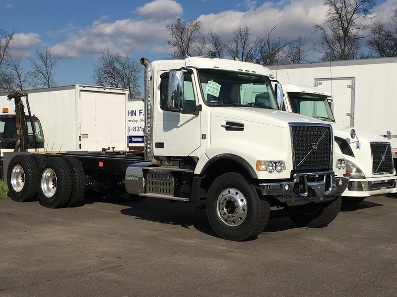 2016 Volvo Vhd64f200  Dump Truck