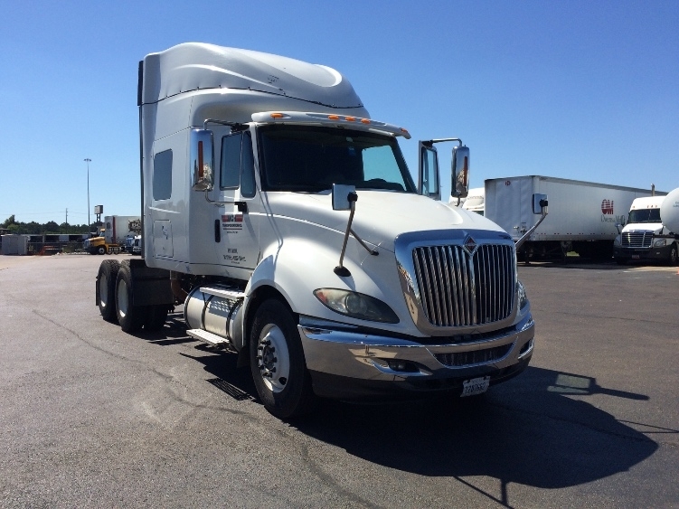 2011 International Prostar  Conventional - Sleeper Truck