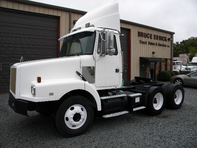 1995 Volvo Wg  Conventional - Day Cab