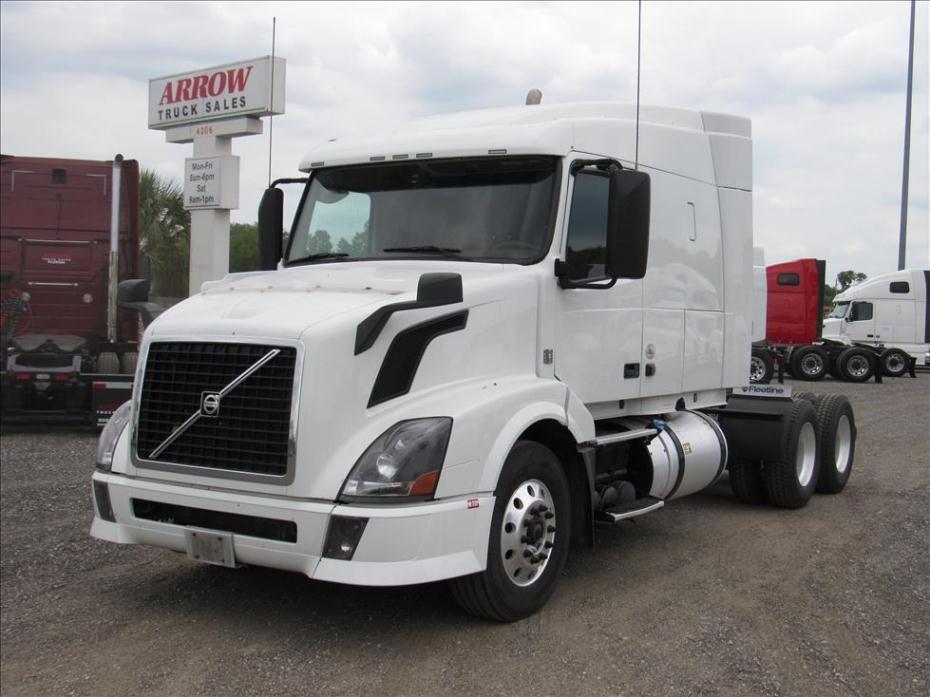 2012 Volvo Vnl630  Conventional - Sleeper Truck