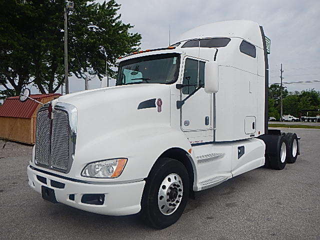 2012 Kenworth T660  Conventional - Sleeper Truck