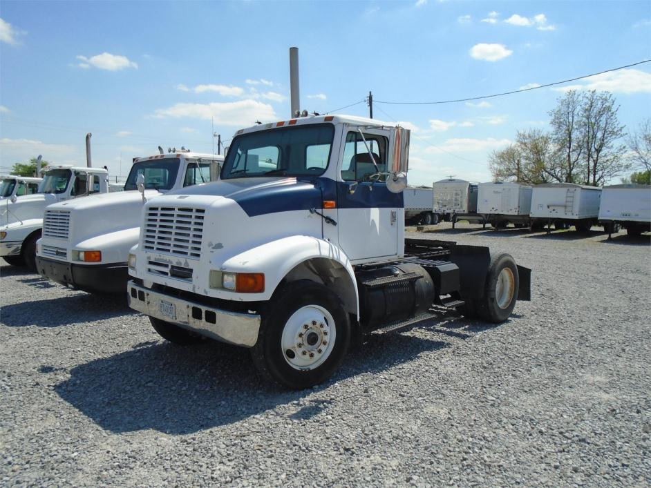 1998 International 8100  Conventional - Day Cab