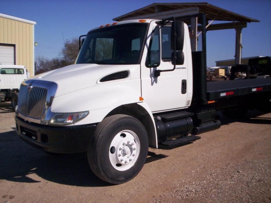 2007 International Durastar 4300  Flatbed Truck