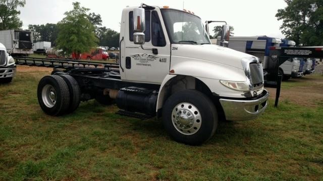 2006 International 4400  Conventional - Day Cab
