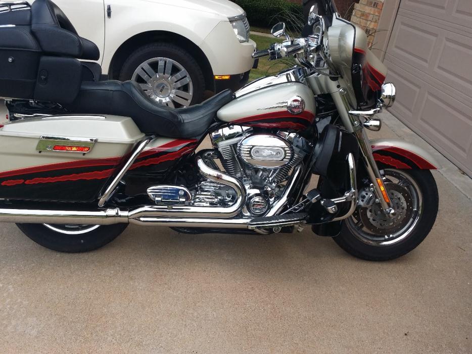 2006 Harley-Davidson Electra Glide CVO ULTRA CLASSIC