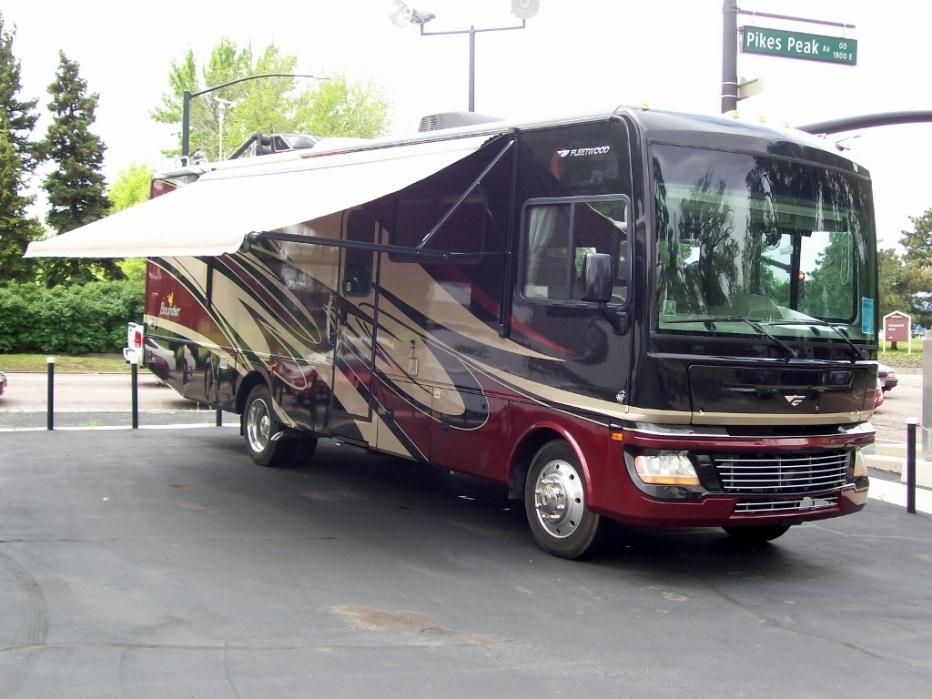 2010 Fleetwood Bounder 33U