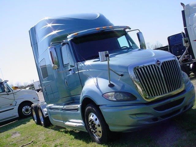 2010 International Prostar Premium  Conventional - Sleeper Truck