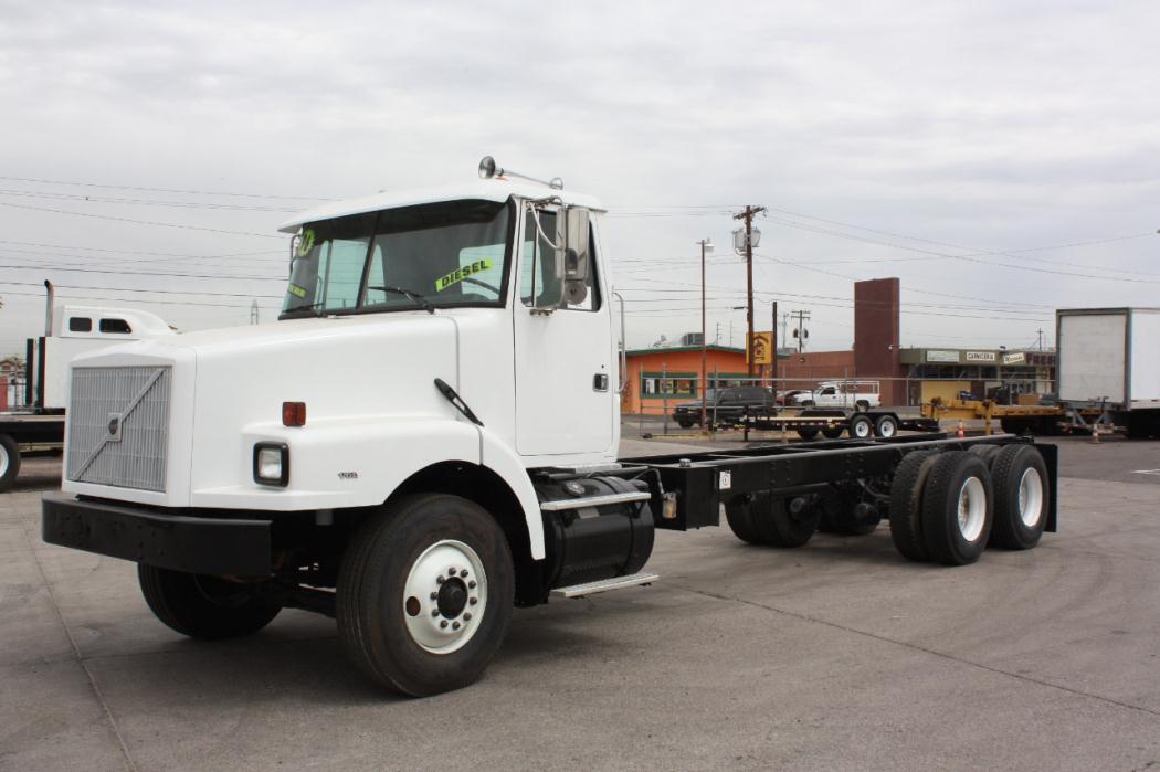 1996 Volvo Wg64  Cab Chassis
