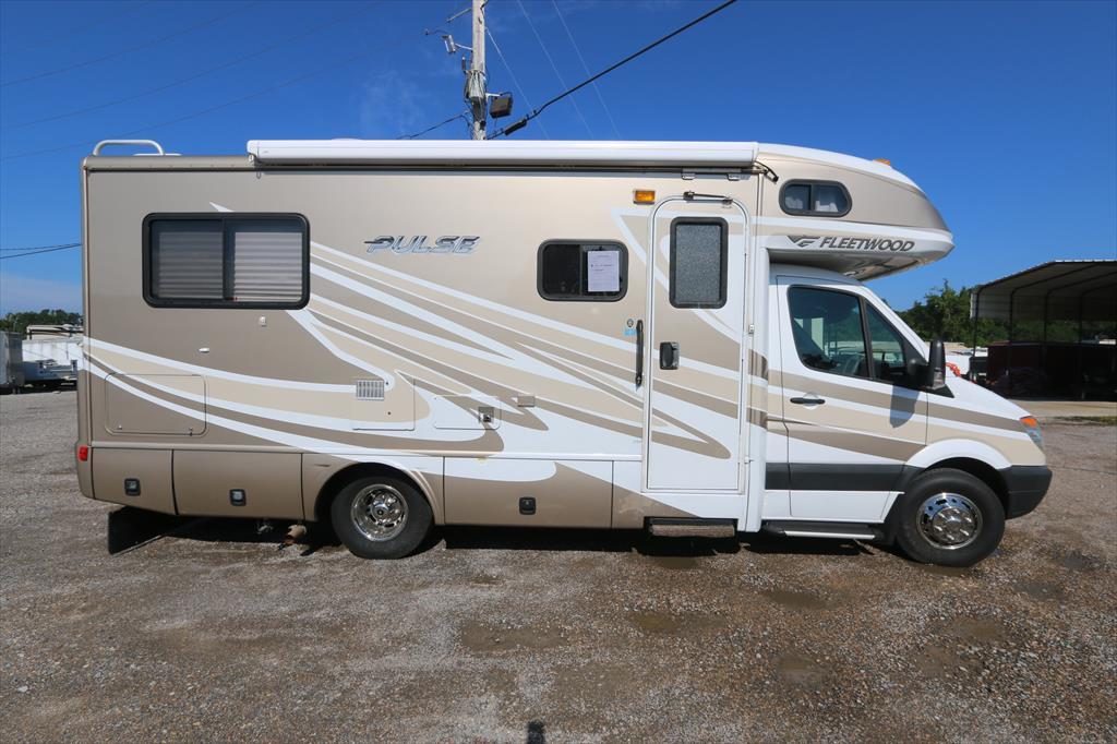 2008 Fleetwood Pulse 24D