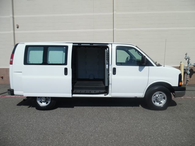 2010 Chevrolet 1500  Cargo Van