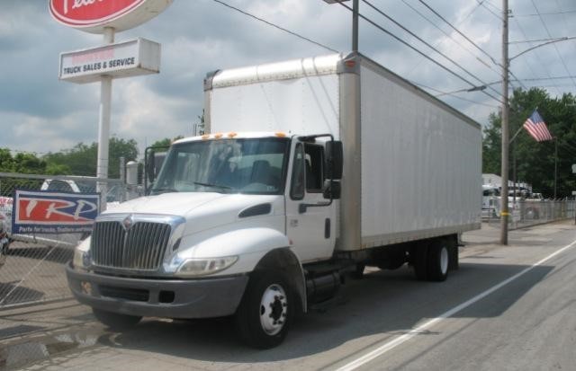 2006 International 4300  Conventional - Day Cab