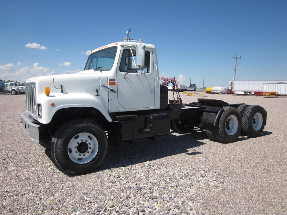 1998 International 2574  Conventional - Day Cab