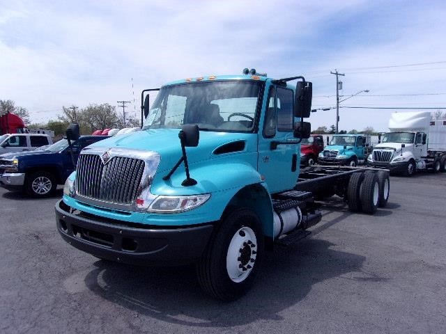 2006 International 4400  Cab Chassis