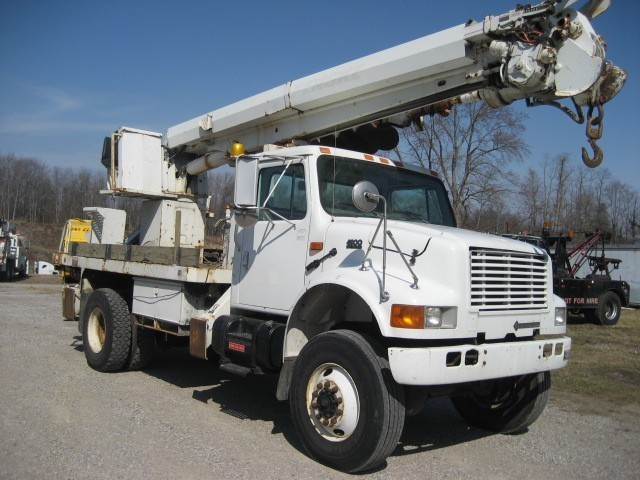 2001 International 4800  Cab Chassis