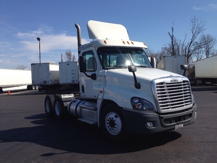 2012 Freightliner Cascadia  Conventional - Day Cab