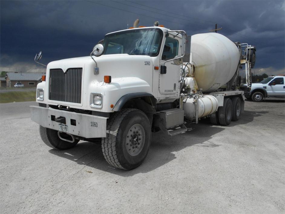 2003 International Paystar 5500  Mixer Truck