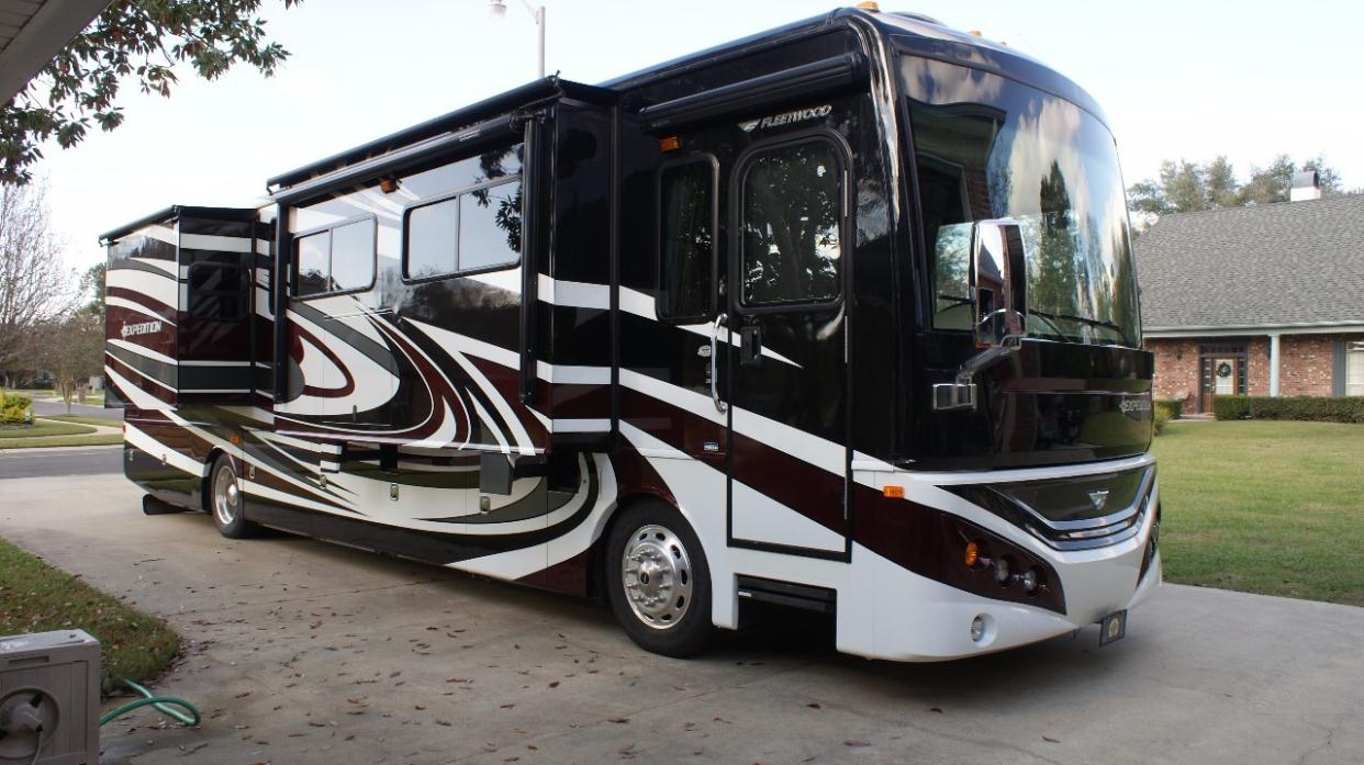 2012 Fleetwood Expedition 38S
