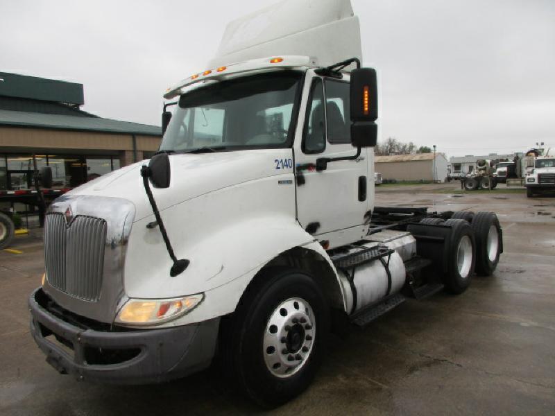 2011 International 8600  Conventional - Day Cab