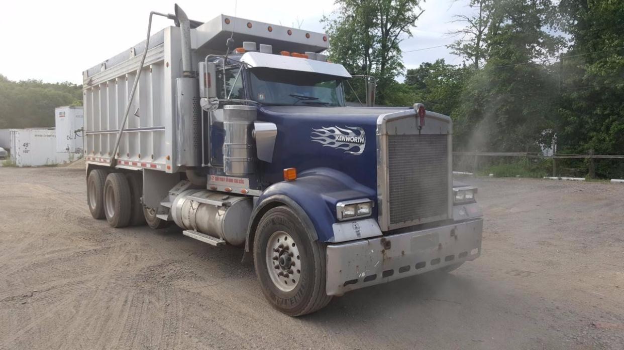 2004 Kenworth W900  Dump Truck