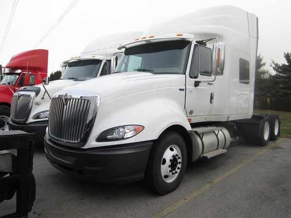 2011 International Pro Lf687  Conventional - Sleeper Truck