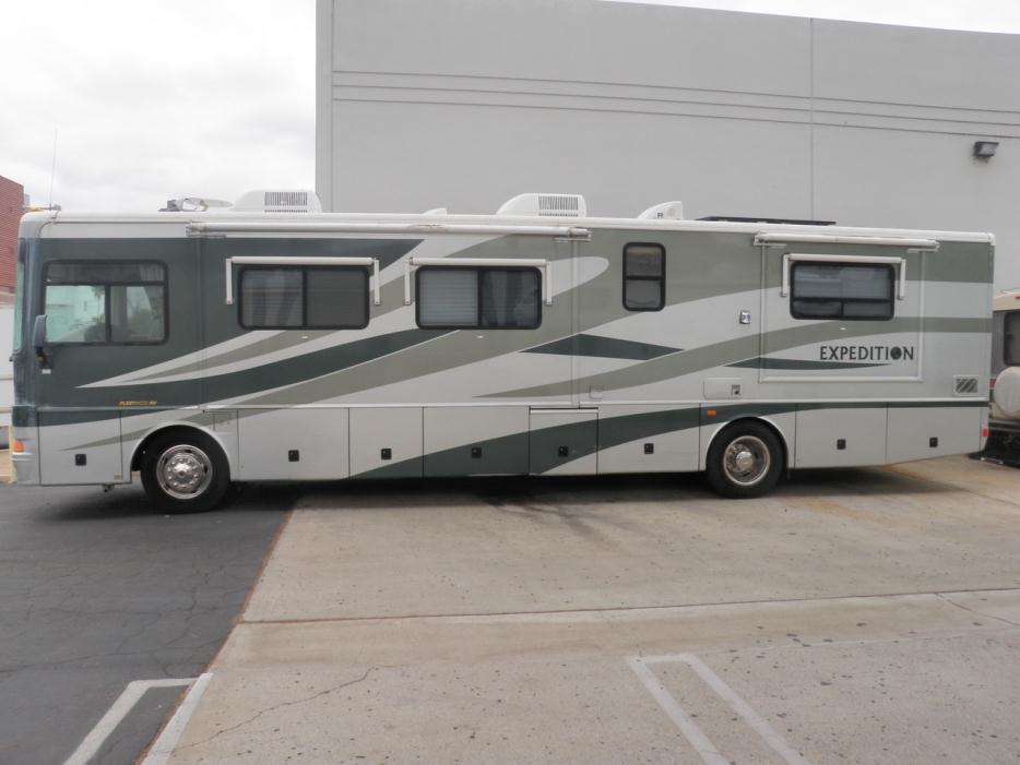 2004 Fleetwood EXPEDITION 38N