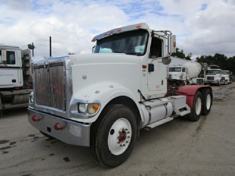 2008 International 9900i  Conventional - Day Cab