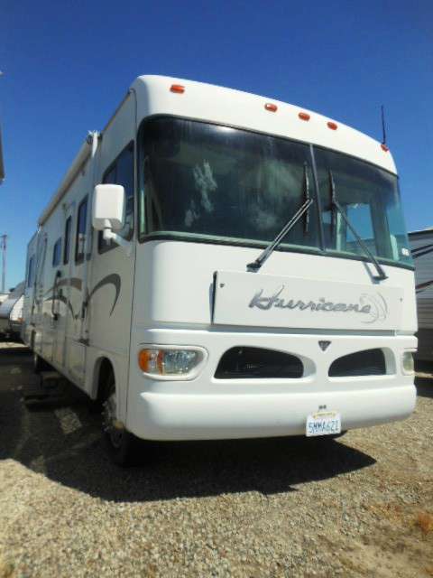 2003 Thor Motor Coach Four Winds Intl. HURRICANE 33SL