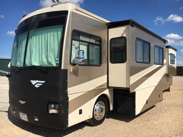 2006 Fleetwood Discovery 39L