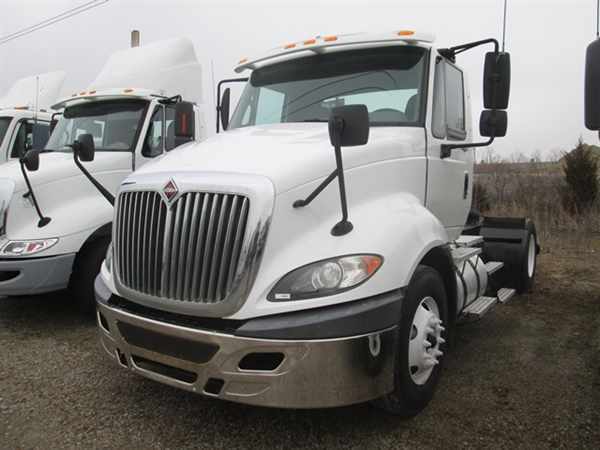 2009 International Pro La647  Conventional - Day Cab