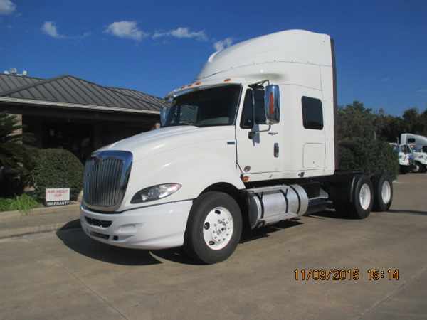 2011 International Pro Lf687  Conventional - Sleeper Truck