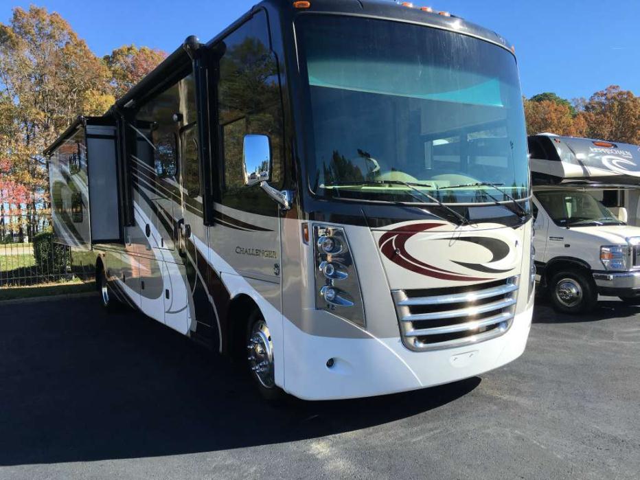 2016 Thor Motor Coach Challenger by Thor Motor Coach 37TB Bunkhouse