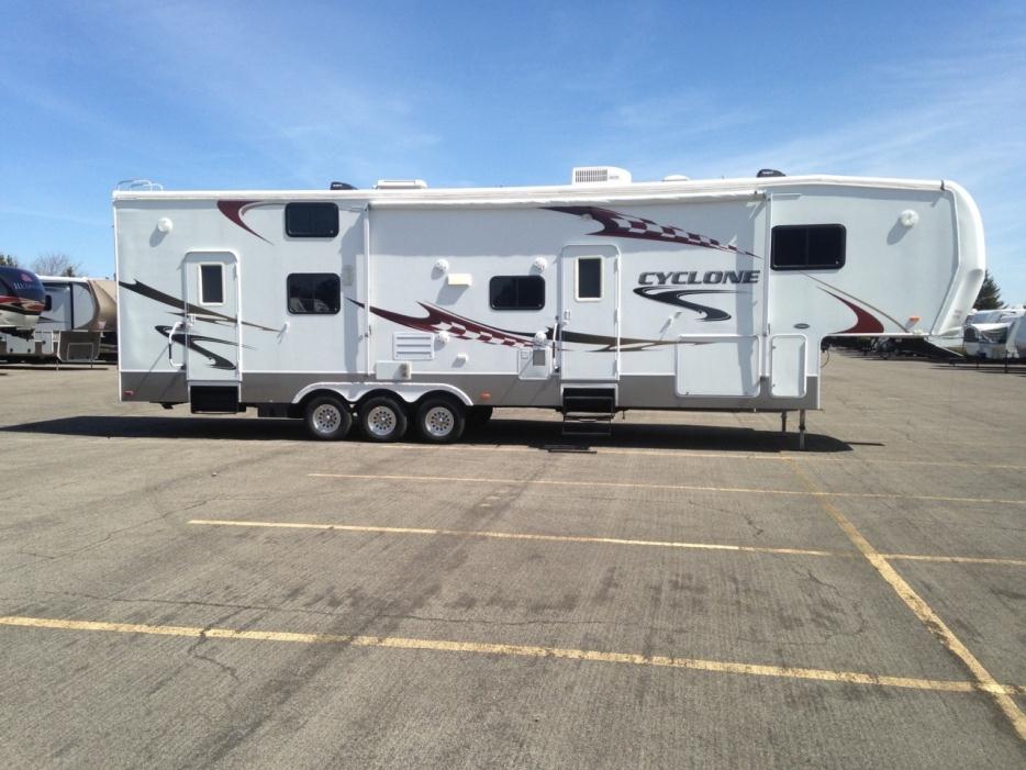 2007 Heartland Cyclone 3795