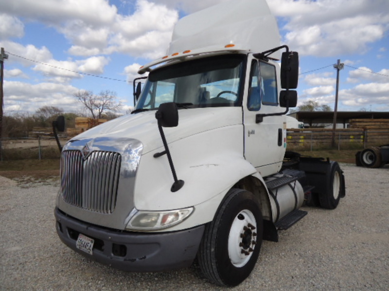 2007 International 8600 Day Cab  Conventional - Day Cab