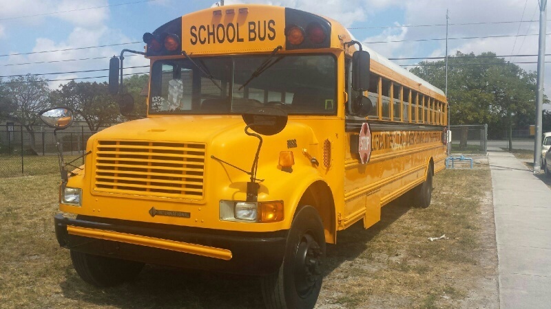 2000 International Dt466  Bus