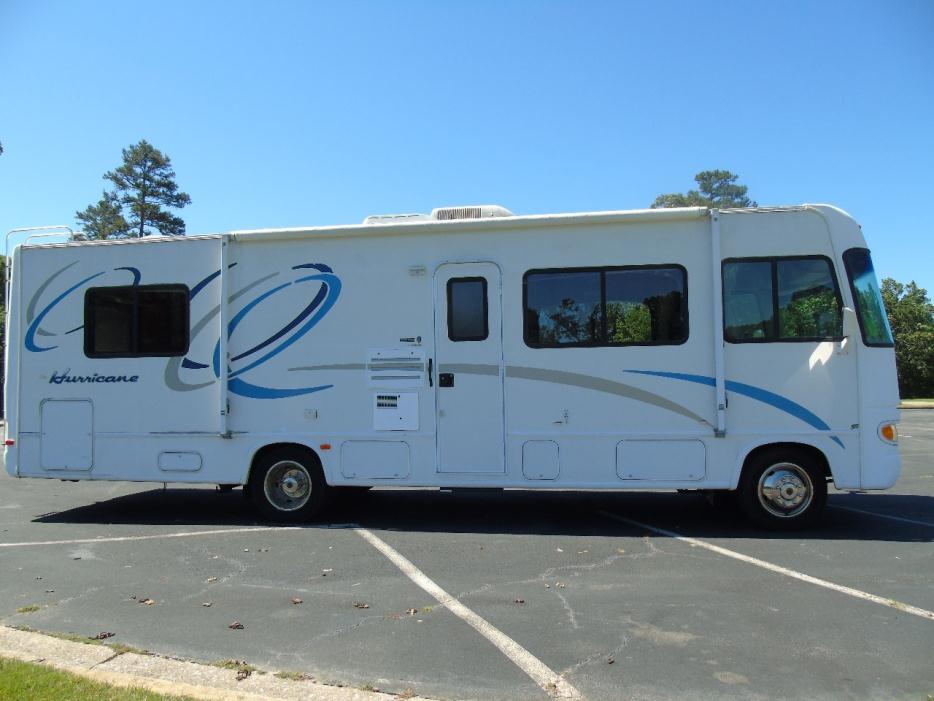 2002 Thor Motor Coach Hurricane 29D