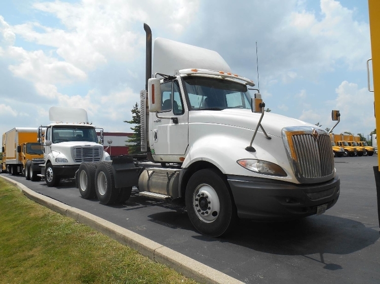 2010 International Prostar  Conventional - Day Cab